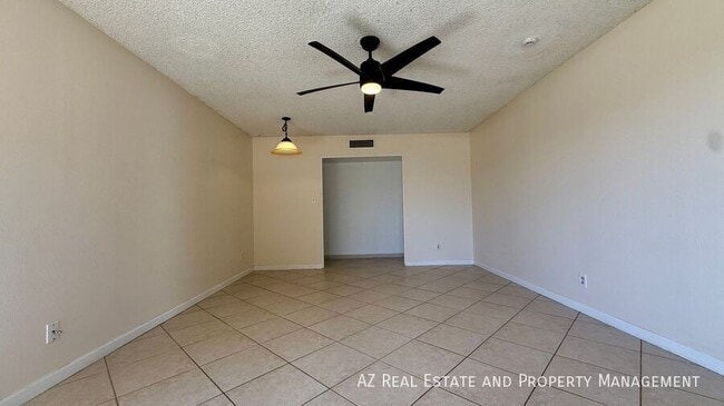 Building Photo - 4440 W Yucca St