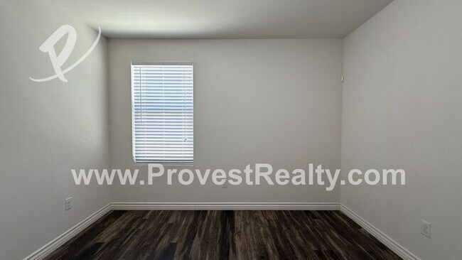 Building Photo - 15946 Silver Tip Way