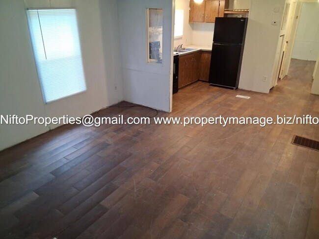 Building Photo - 5588 Aenon Ln