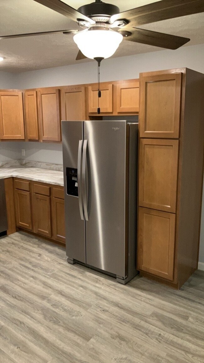 Building Photo - 2025 Culver Ave