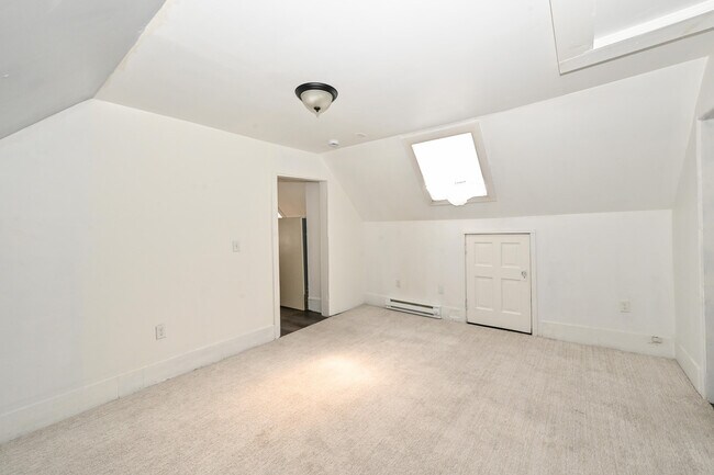 Building Photo - 3238 W Juneau Ave