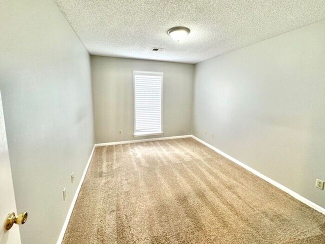 Building Photo - Now Leasing a 4-Bedroom 3 Bath With Bonus ...