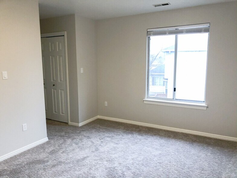 Building Photo - 106 W 1640 N