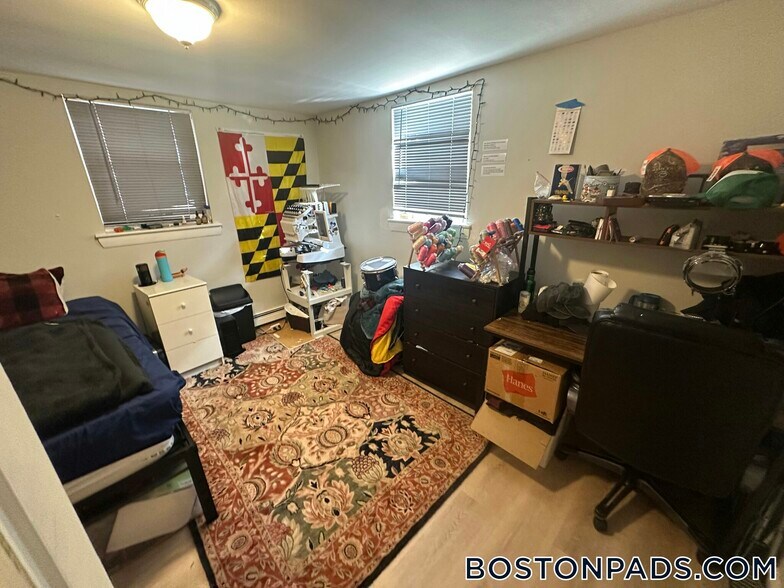 Building Photo - 65 Chiswick Rd