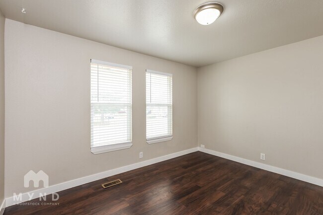 Building Photo - 1470 W 6915 S