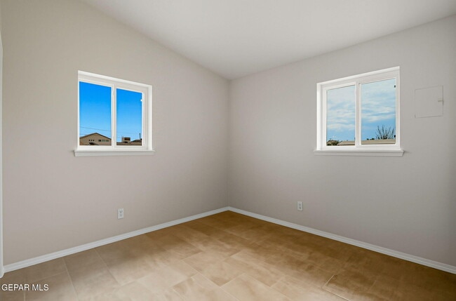 Building Photo - 5852 Wrangler Dr