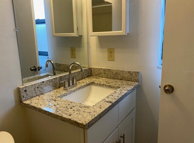 Building Photo - 428 Eron Way