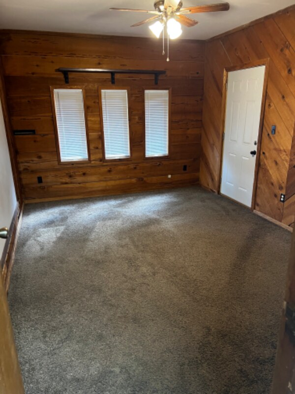 Building Photo - 3526 S Downtain St