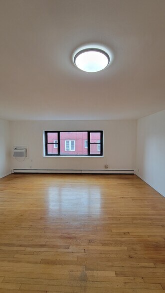 Building Photo - 204 Woodcliff Ave