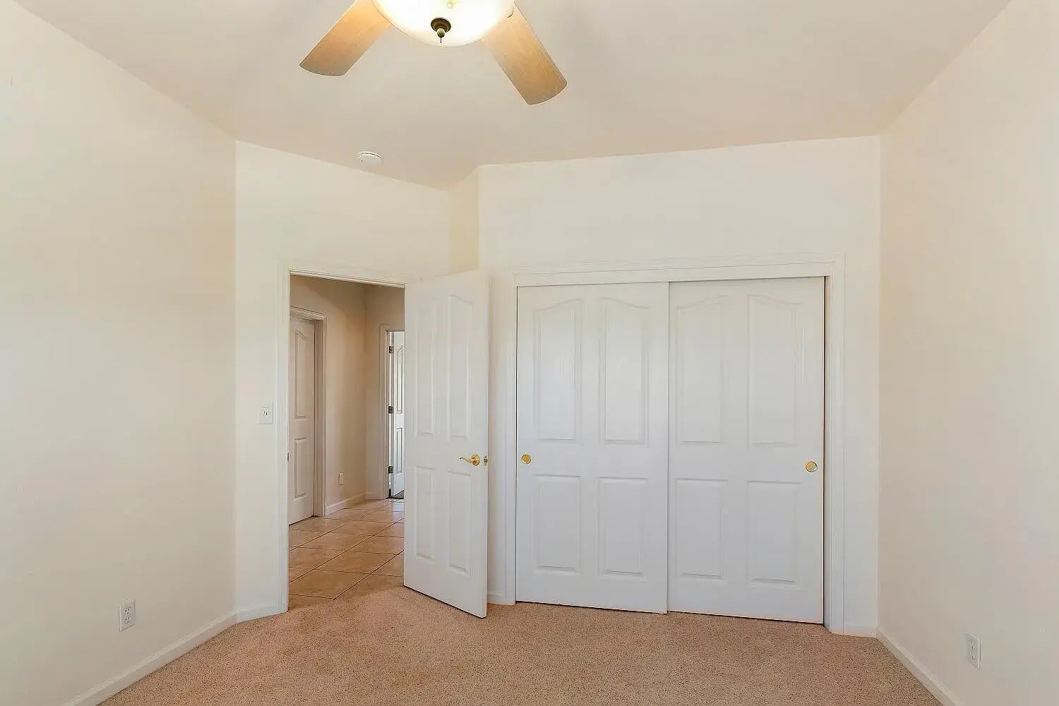 Building Photo - 689 Saint Andrews Rd