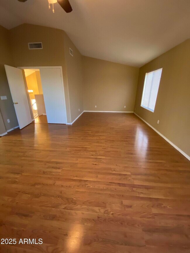 Building Photo - 2745 S Sean Dr