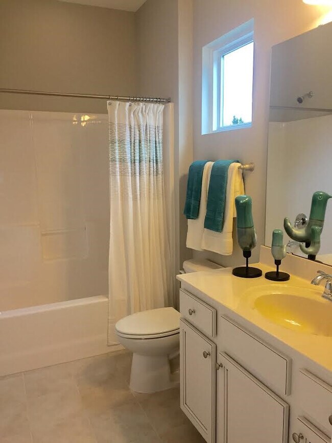 Building Photo - 501 Evening Star Dr