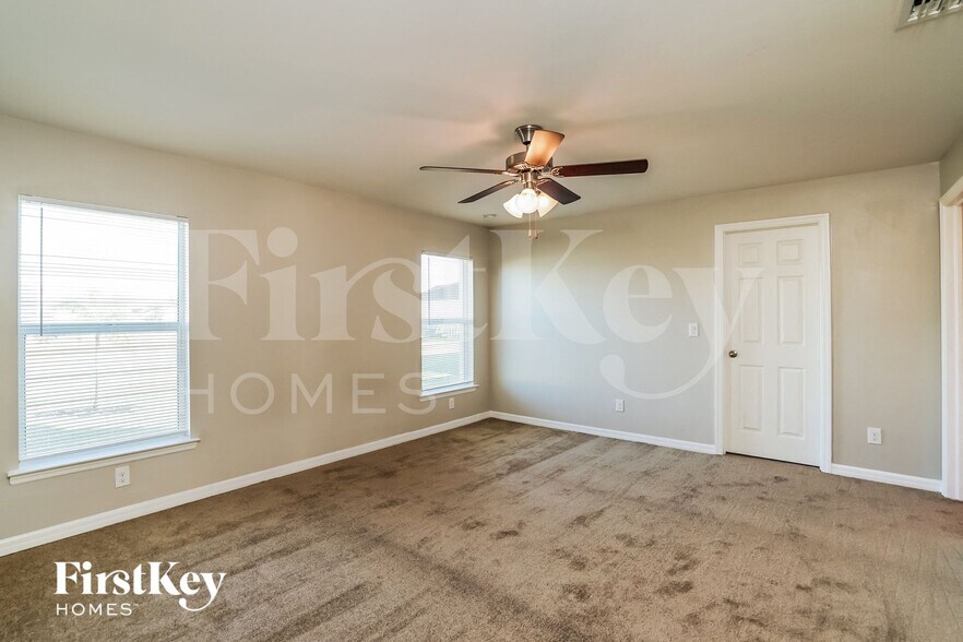 Building Photo - 3507 NW 19th Terrace