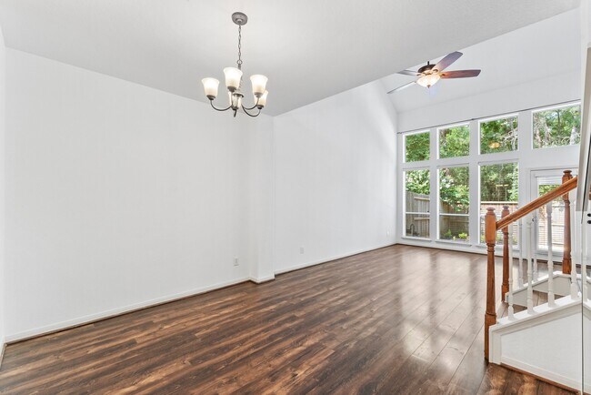 Building Photo - 31 W Greenhill Terrace Pl