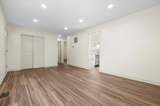 Building Photo - 3604 Owl Dr