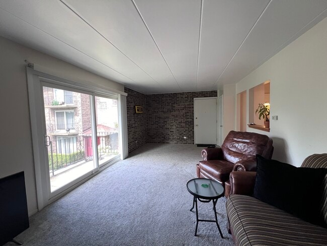 Building Photo - 9032 W 140th St