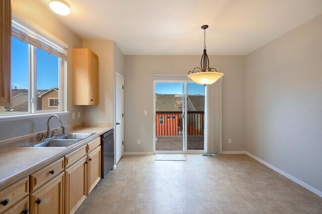 Building Photo - Unparalleled Single-Level Living with Breathtaking Views in D20!