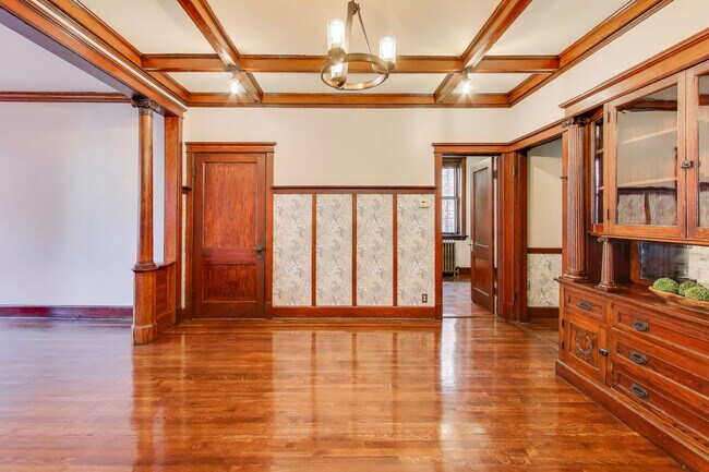 Building Photo - 6542 N Newgard Ave