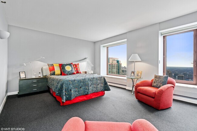 Building Photo - 161 E Chicago Ave