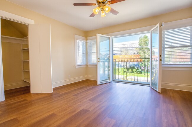 Building Photo - 3109 S Catalina St