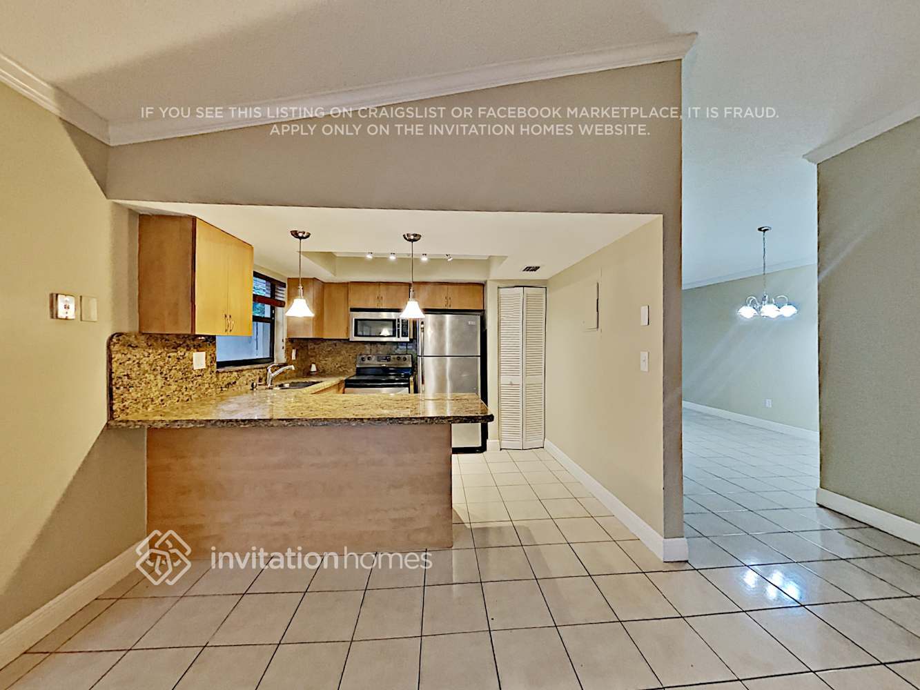 Building Photo - 9142 Grand Canal Dr