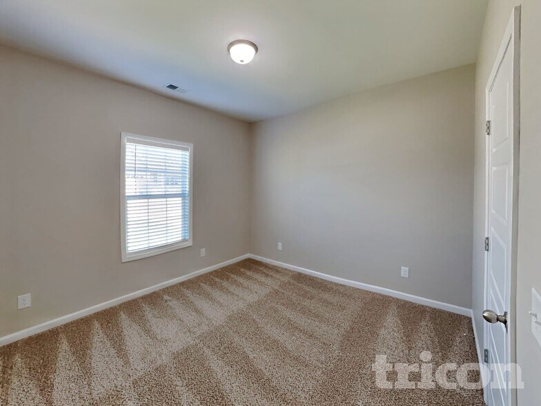 Building Photo - 733 W Coker Way