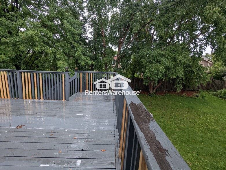 Building Photo - 1120 Westbury Cir