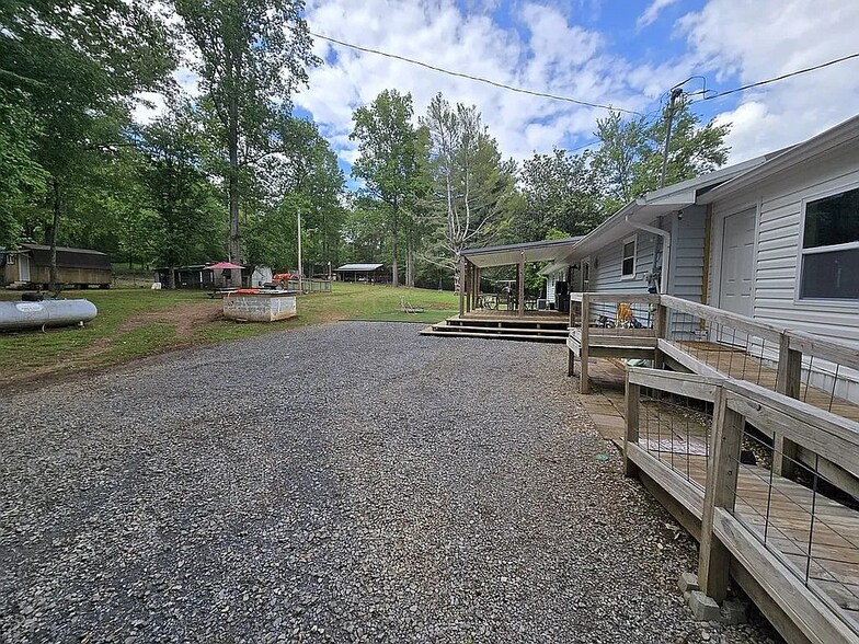 Primary Photo - 2735 Reed Rd