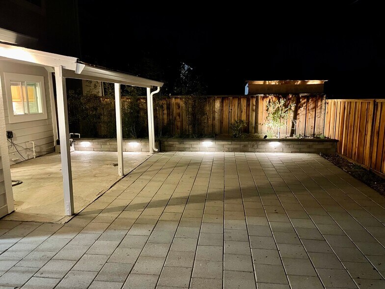 Building Photo - 846 Paseo Estero Dr