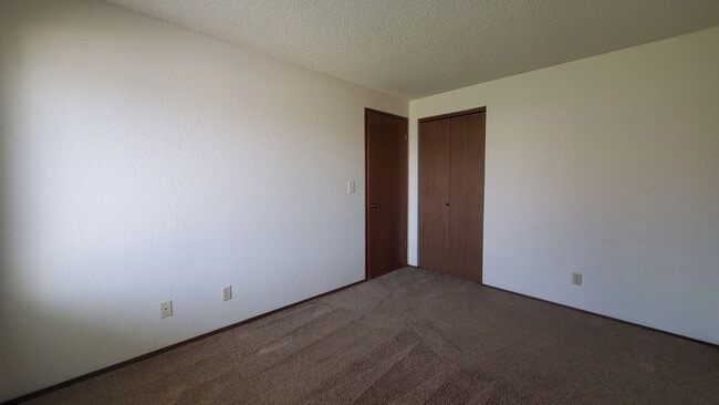 Building Photo - 1709 S Rainier Pl