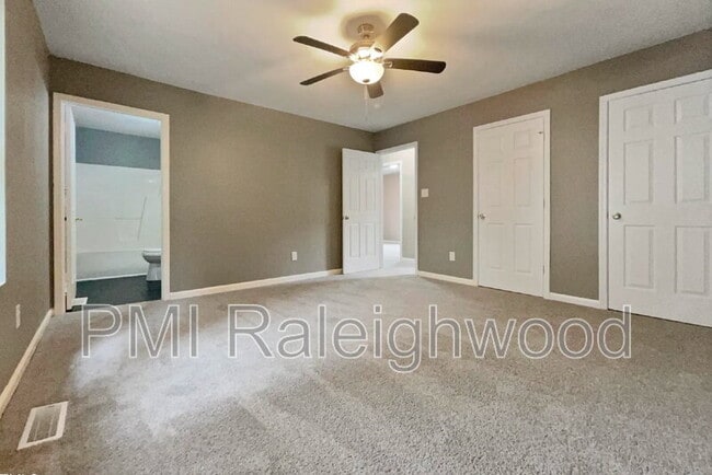 Building Photo - 414 Longfellow St