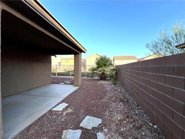 Building Photo - 4205 Gliding Gulls Ave