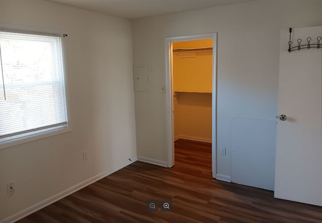 Building Photo - 5304 Jackson St