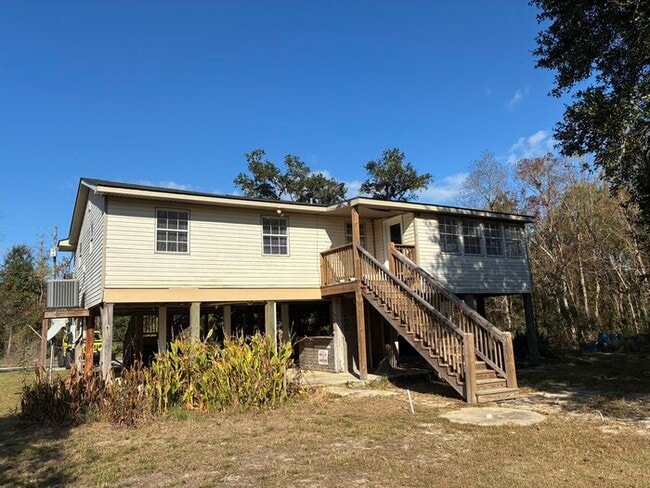 Building Photo - Beautiful 3/1 in Bay St. Louis, MS