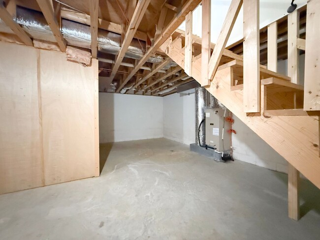 Building Photo - Spacious 3-Bedroom Home with Huge Basement, Garage, and Scenic Country Views