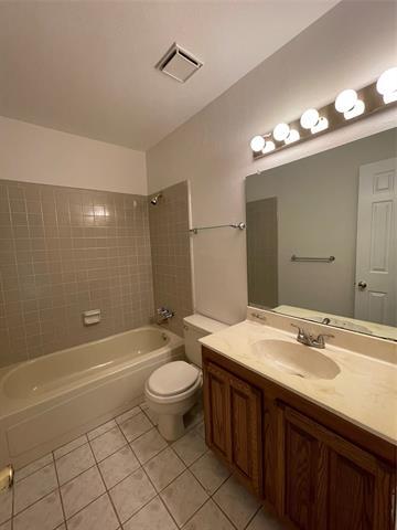 Building Photo - 4400 Odessa Dr