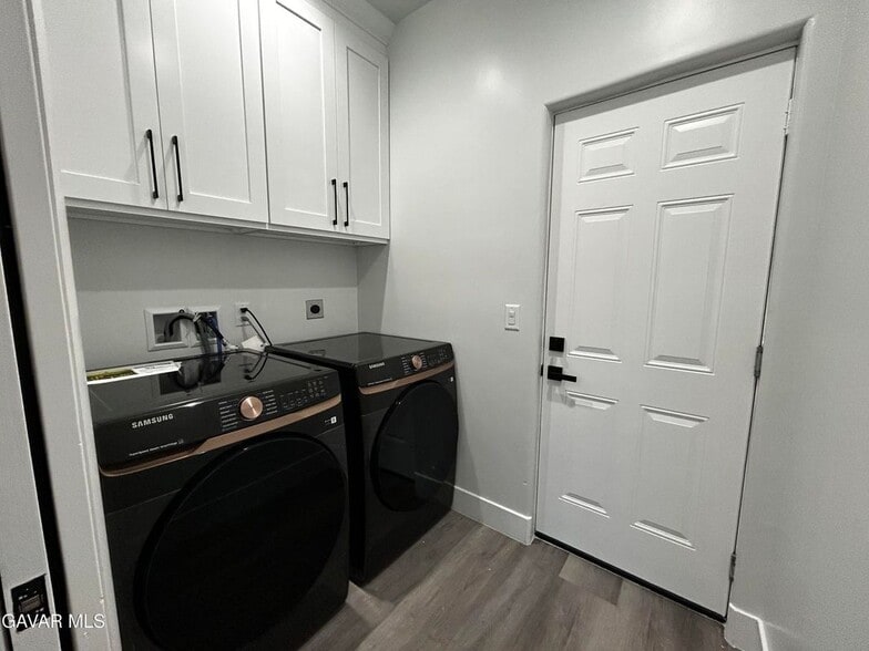 Building Photo - 3838 Balmont St