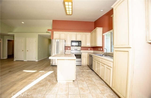 Building Photo - 15518 Little Peak Rd