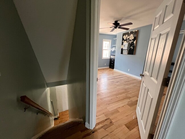 Building Photo - Pittsburgh - 3 Bedroom 1.5 Bathroom