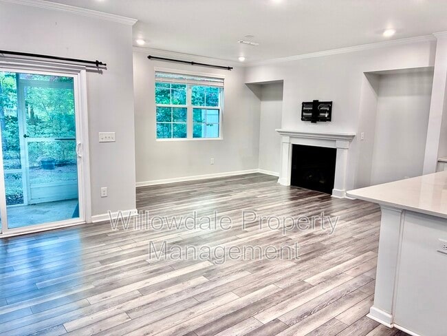 Building Photo - 203 Gremar Dr.