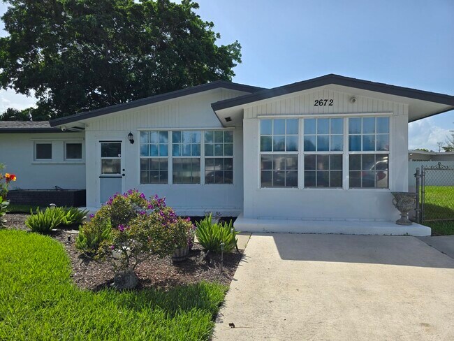 Building Photo - 2672 Rockcrest Ct