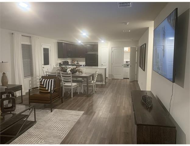 Building Photo - 2226 Nightgrove Cir