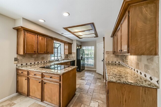 Building Photo - 3910 Misty Gardens Ct