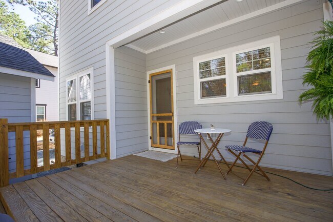 Building Photo - Charming Cottage in DOWNTOWN Southern Pines