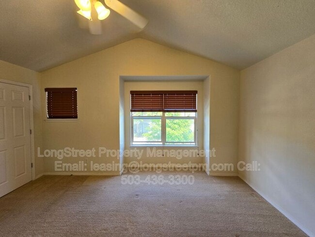 Building Photo - 3008 NW Morning Glory Dr