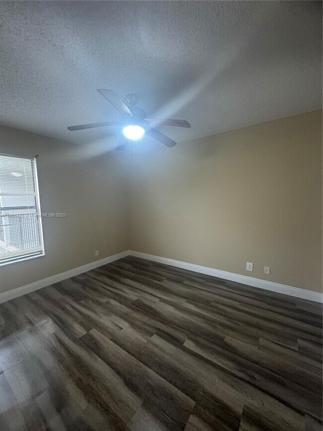 Building Photo - 1480 Windorah Way