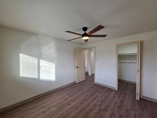 Building Photo - 1607 S Olson St