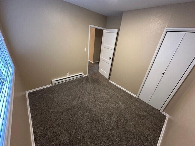 Building Photo - Newly Remodeled Lakewood Gem - Modern Comfort and Style in a Prime Location