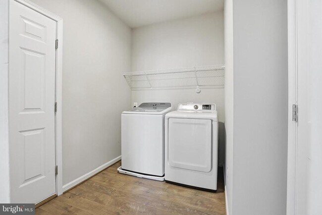 Building Photo - 10512 Blazing Star Lp