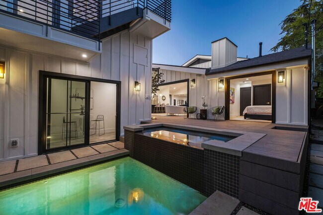 Building Photo - 12672 Stanwood Dr